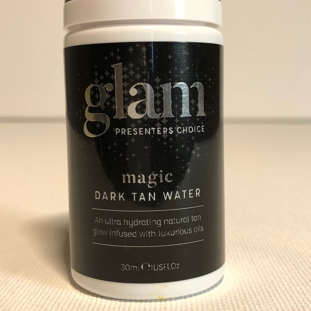 Glam 
Presenters Choice Magic Dark Tan Water